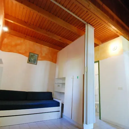 Locazione Turistica Borsetti.9 Holiday home *